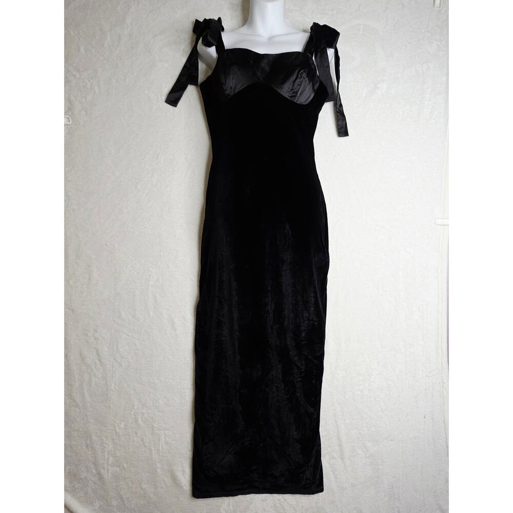 SHOWPO NWT US6 Black Satin n Velvet Sexy Maxi bodycon Dress with TieupBows Witch